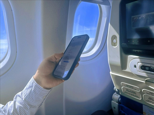 中國(guó)電信“衛(wèi)星+VoWiFi” 技術(shù)在飛機(jī)上也能打電話