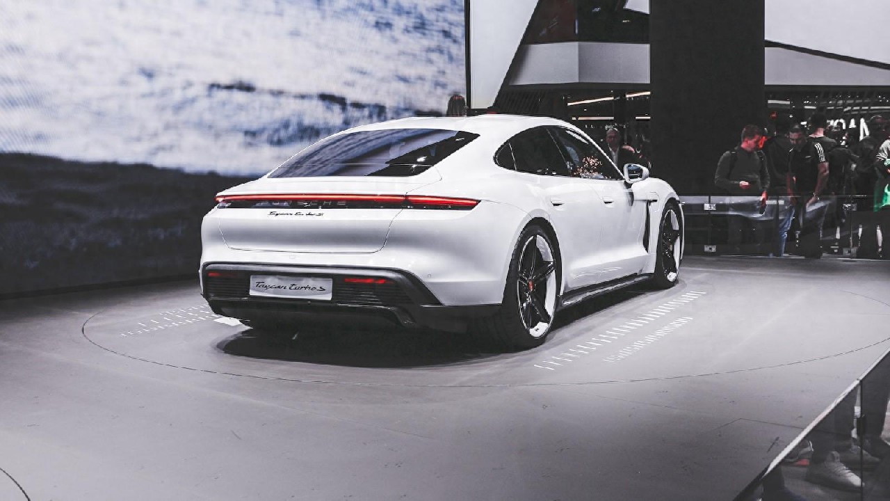 國(guó)家為什么要大力發(fā)展新能源汽車，其背后的目的什么？