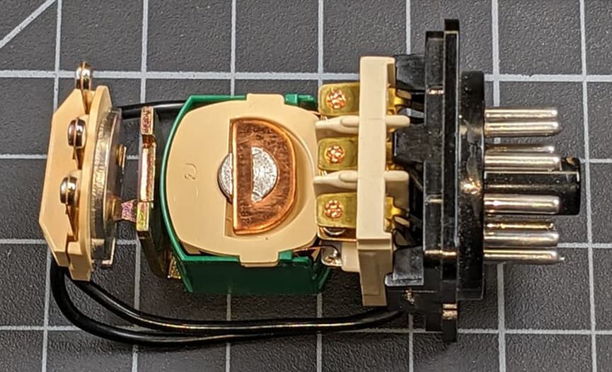 對比交流繼電器和直流繼電器規(guī)格