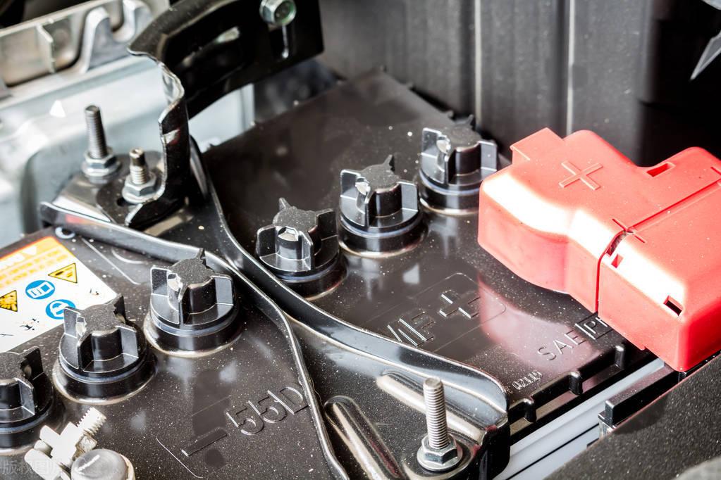 電動汽車行業(yè)快速發(fā)展 車載充電機(jī)（OBC）市場需求日益旺盛