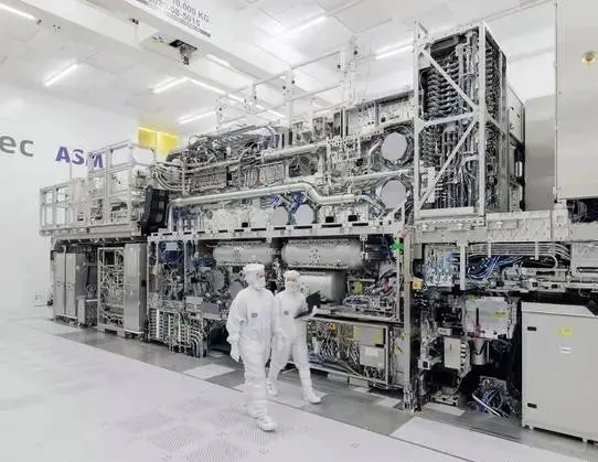 ASML正在開(kāi)發(fā)hyper-NA EUV光刻機(jī)