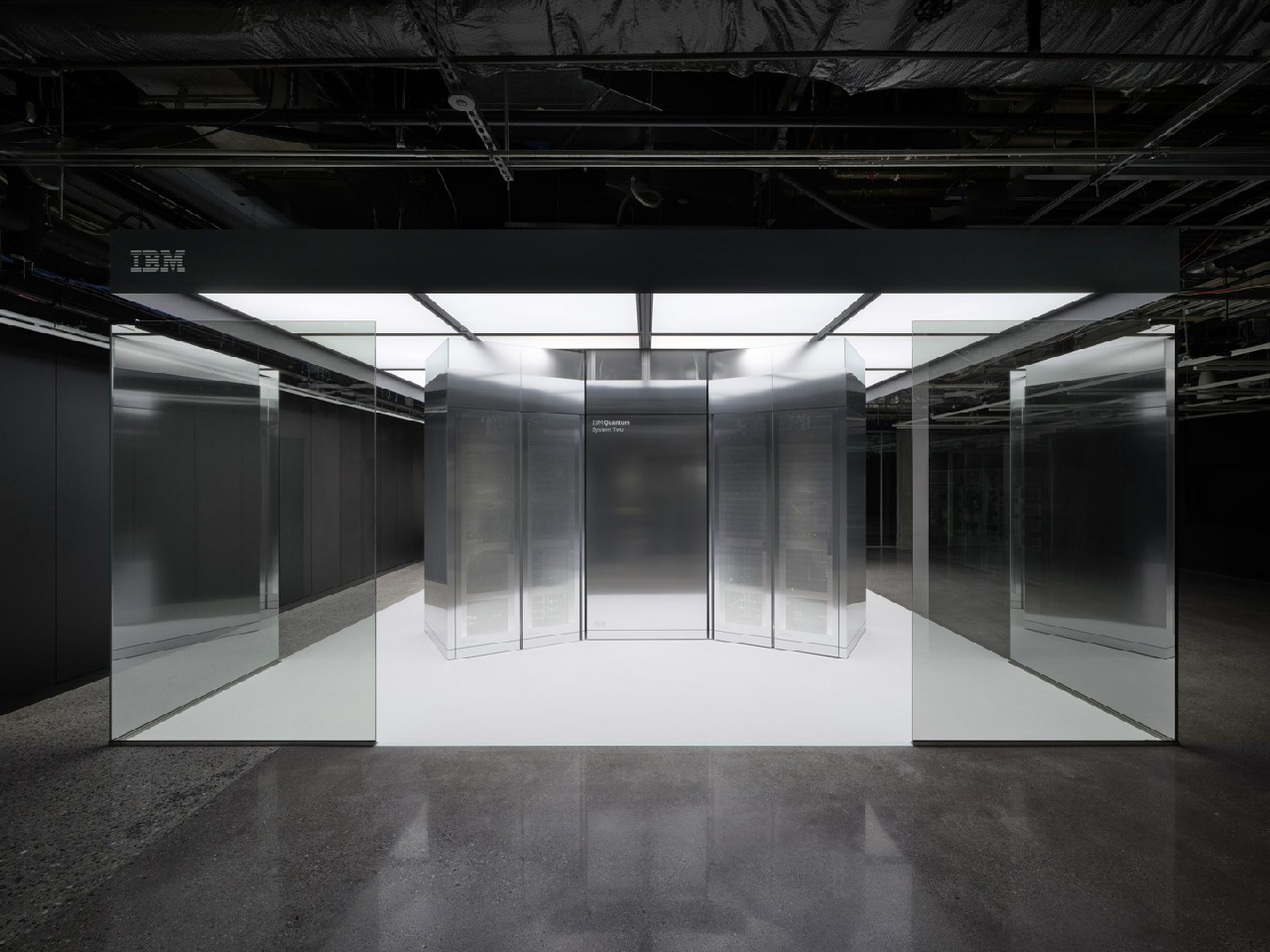 規(guī)模較目前高出一個數(shù)量級，消息稱 IBM 將聯(lián)手日本 AIST 建設(shè)下代量子計算機