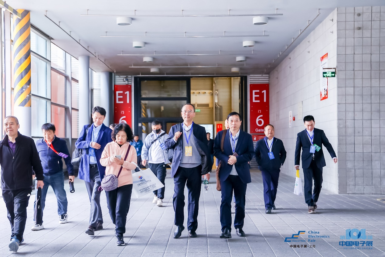 第104屆中國電子展震撼開幕，助推產(chǎn)業(yè)深度融合發(fā)展